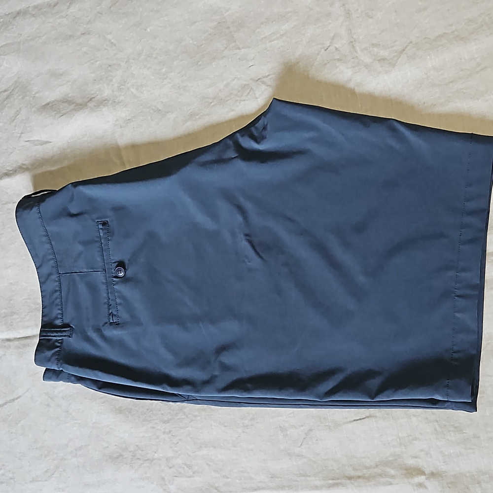 Travis Mathew Indigo Casual shorts size 42 Classic Bermudas Lightweight - Picture 5 of 13